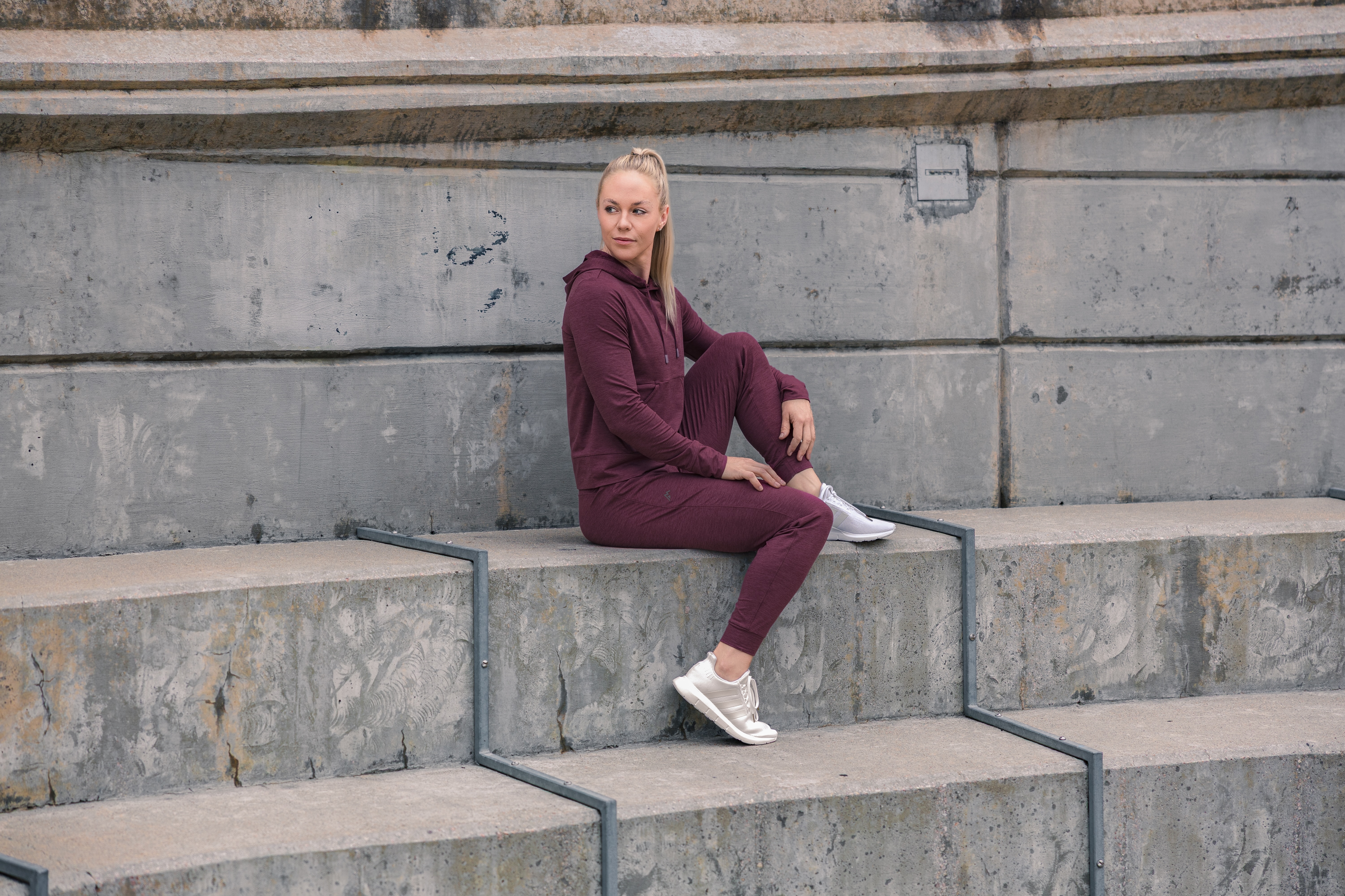 Women's Vellus Joggers image 4